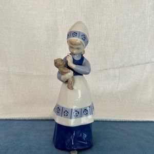 Vintage Graefenthal, girl with Teddy Bear.